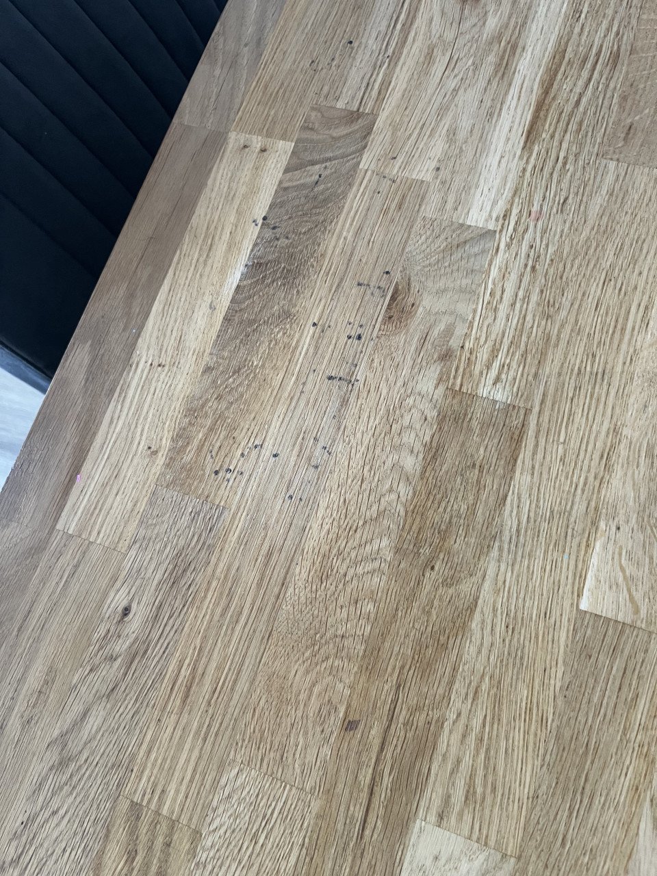 Eetkamertafel met 6 stoelen