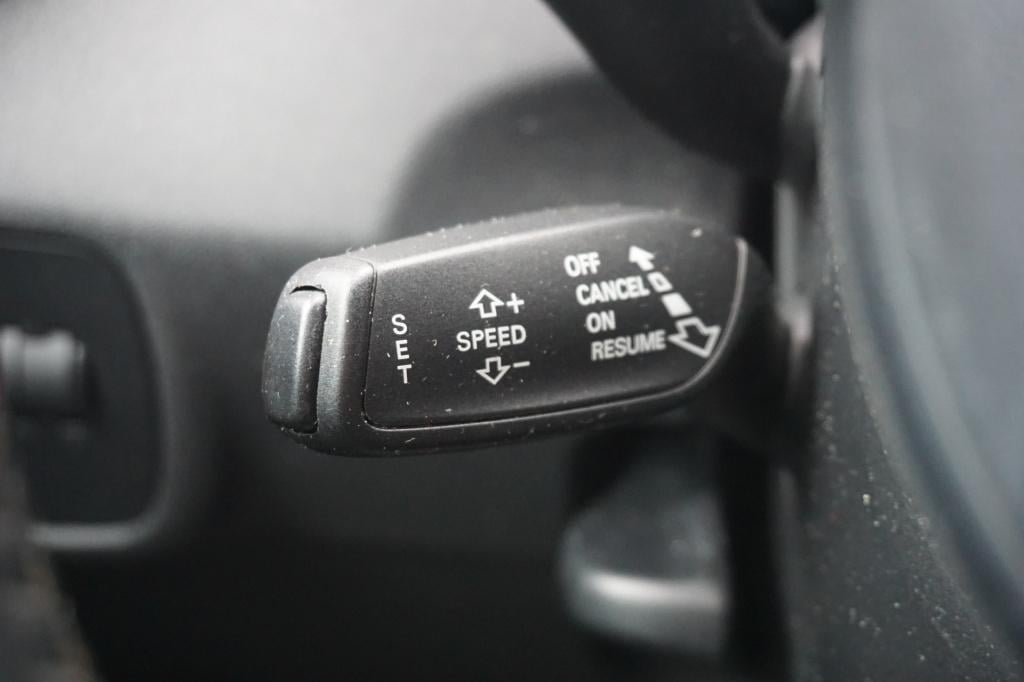 Audi A1 1.4 tfsi ambition pro line business airco / navi / cruise / elektr.