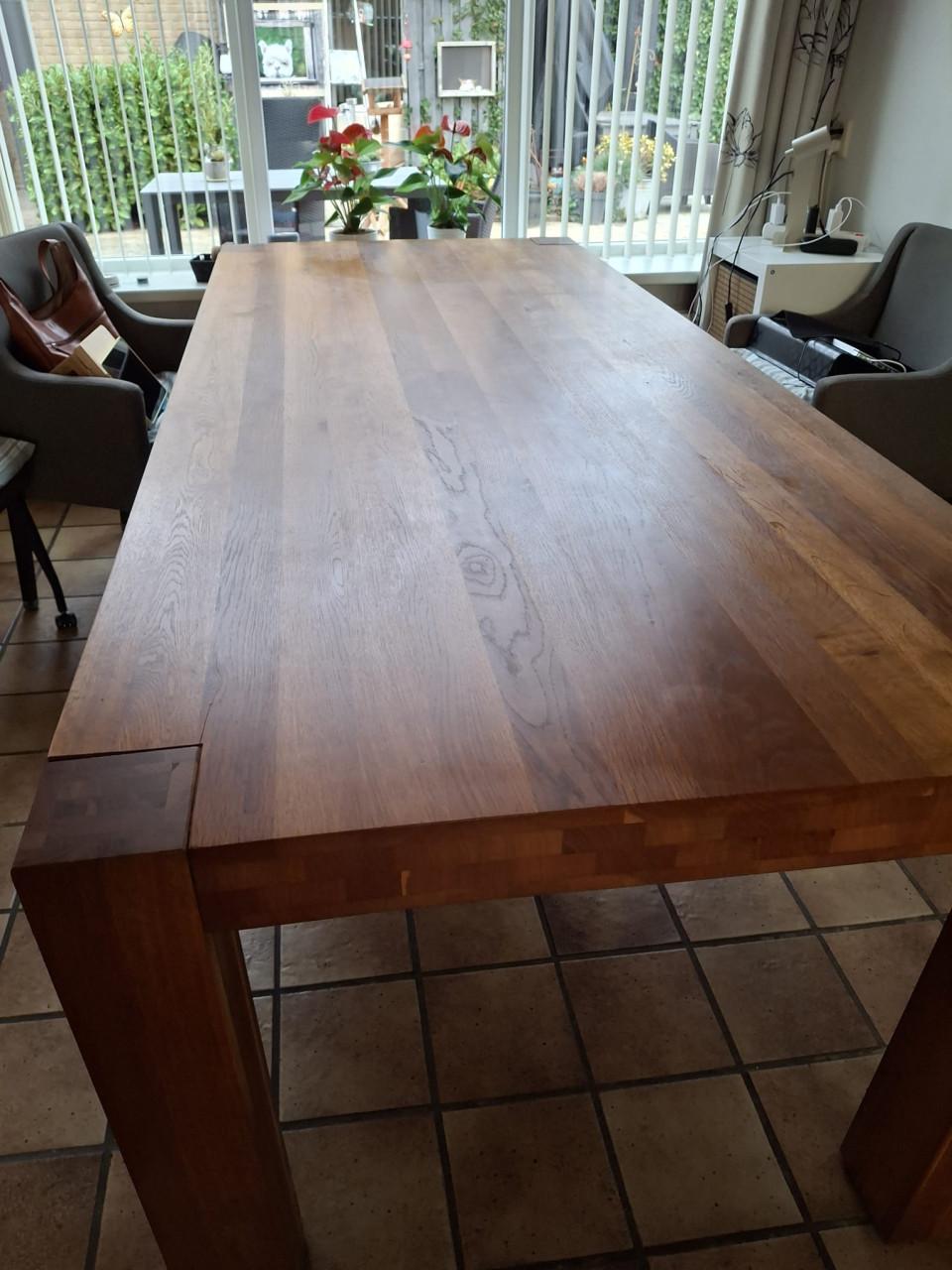 Eiken eettafel