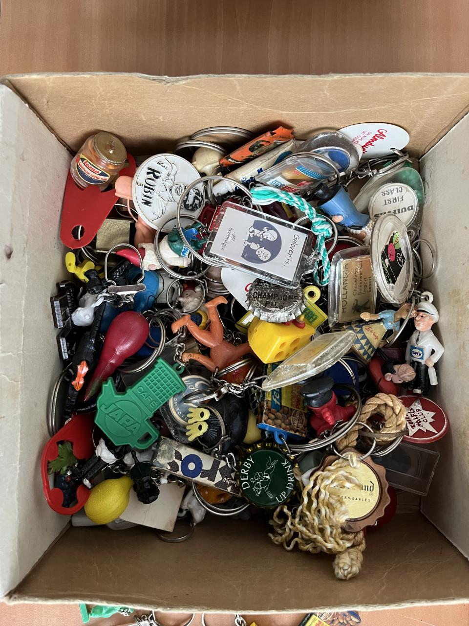 Partij diverse leuke sleutelhangers jaren '60 en '70.