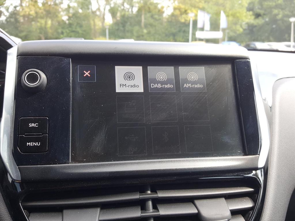 Peugeot 208 1.2 82pk 5d blue lion navigatie | airco | cruise control | park
