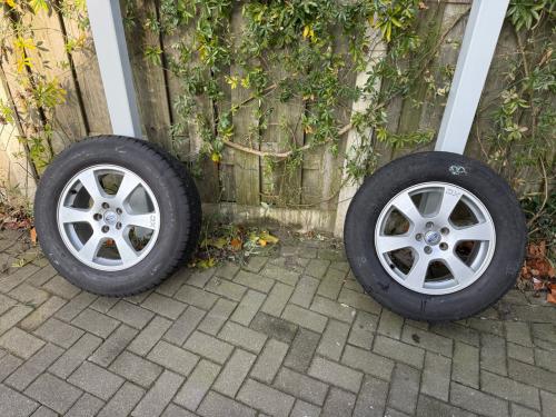 4 velgen 17 inch  volvo xc  met banden