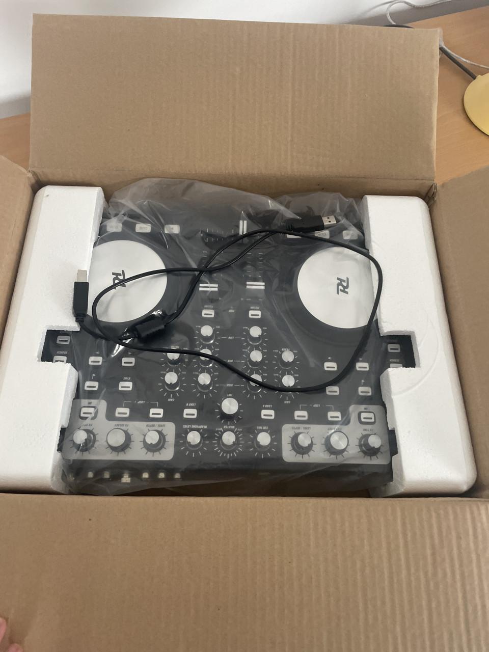 Power dynamics dj controller