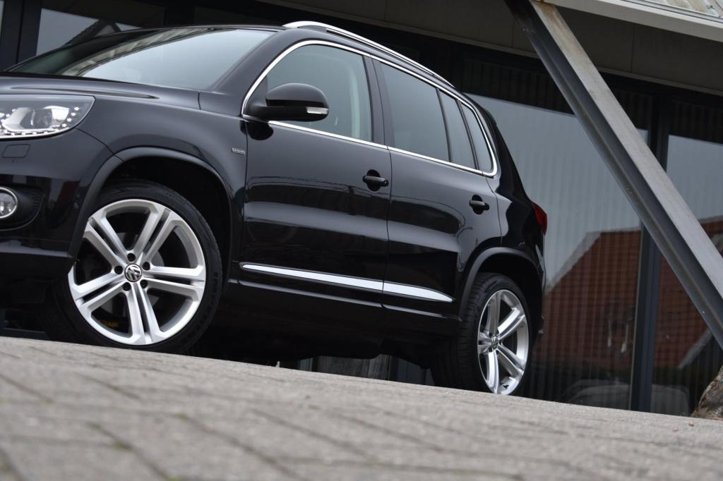 Volkswagen Tiguan 1.4 tsi r-line lm | trekhaak | xenon | led | stoelverwarm
