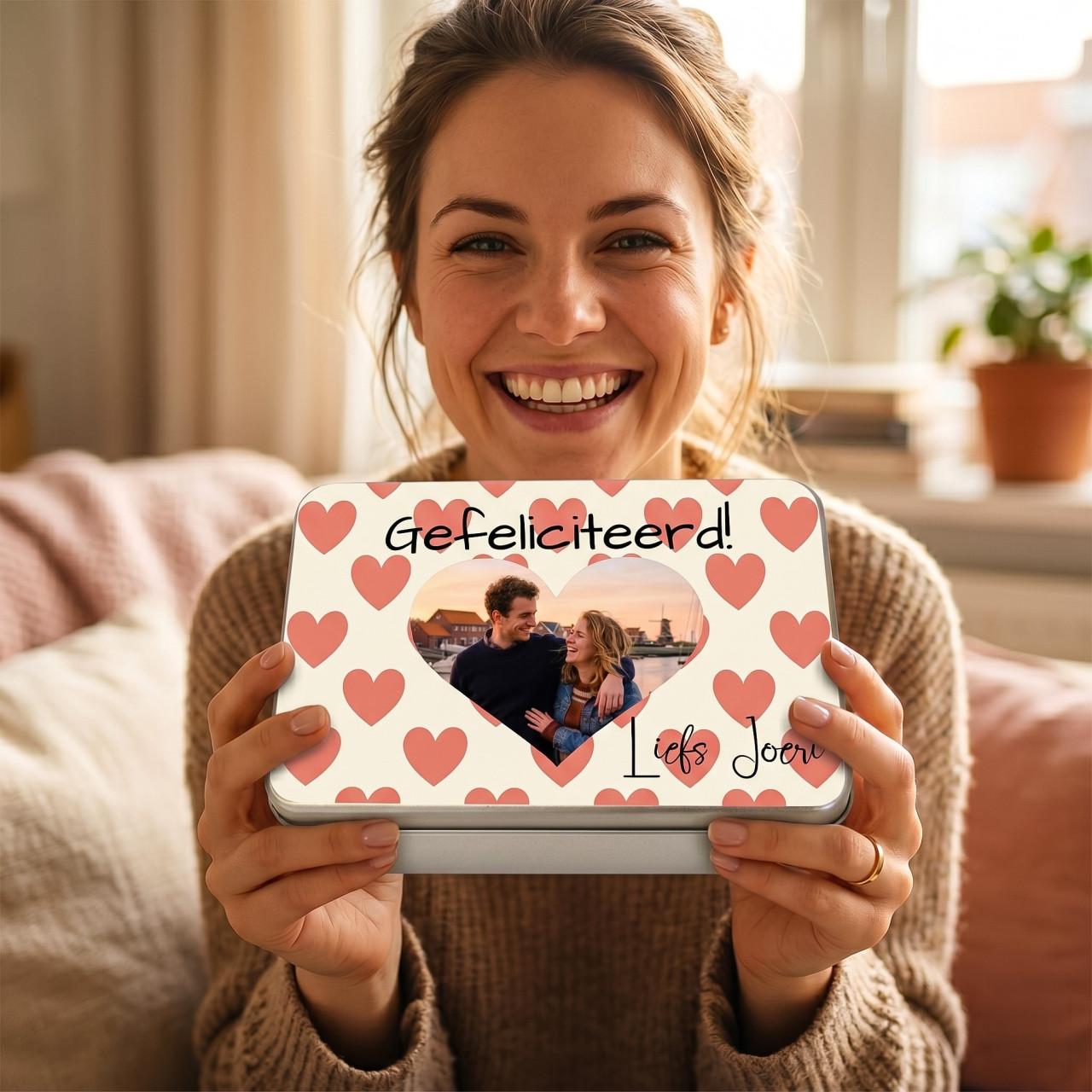 Uitdeel cadeautjes voor verjaardag