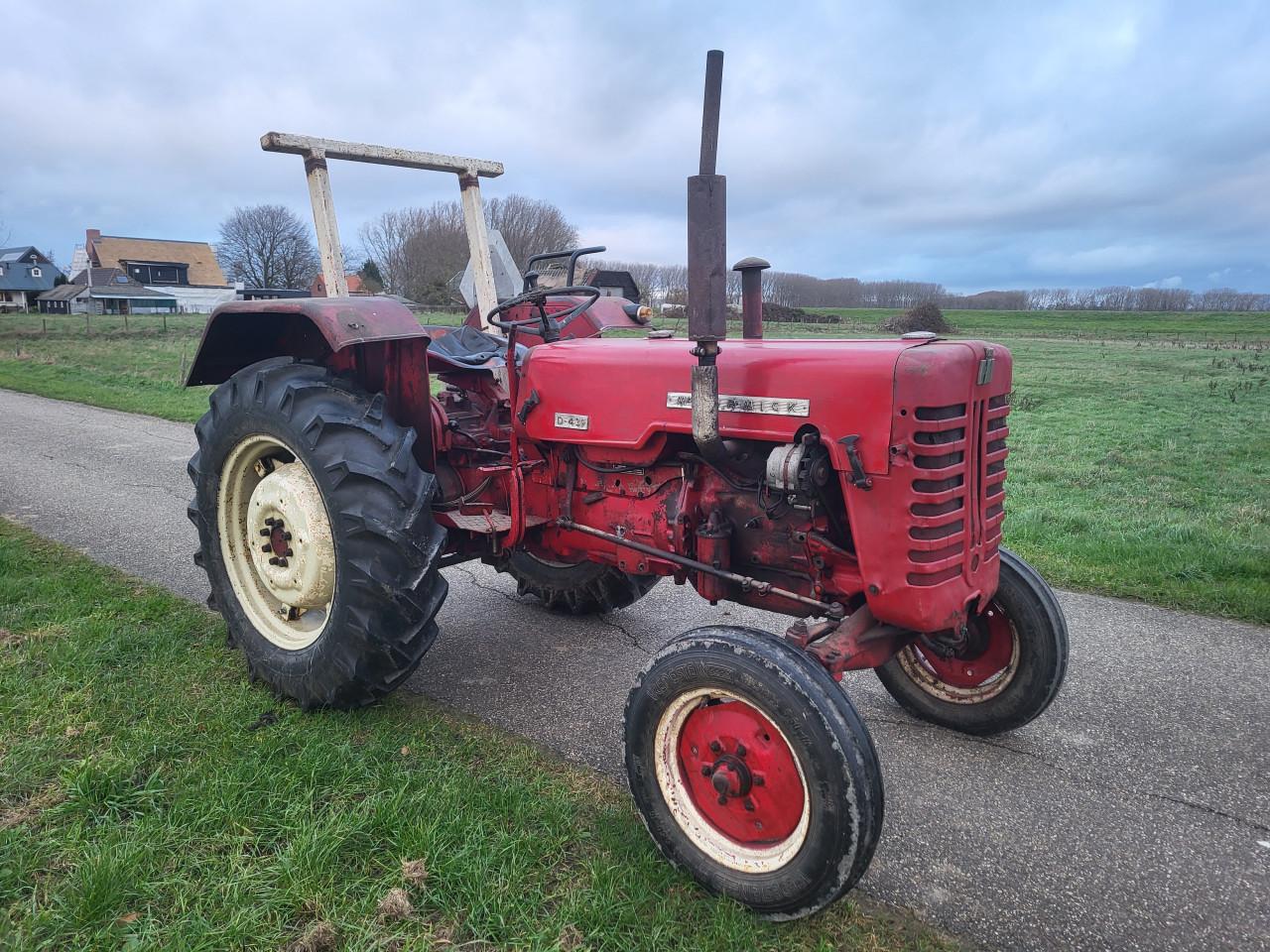 Mc Cormick D439 Met kenteken