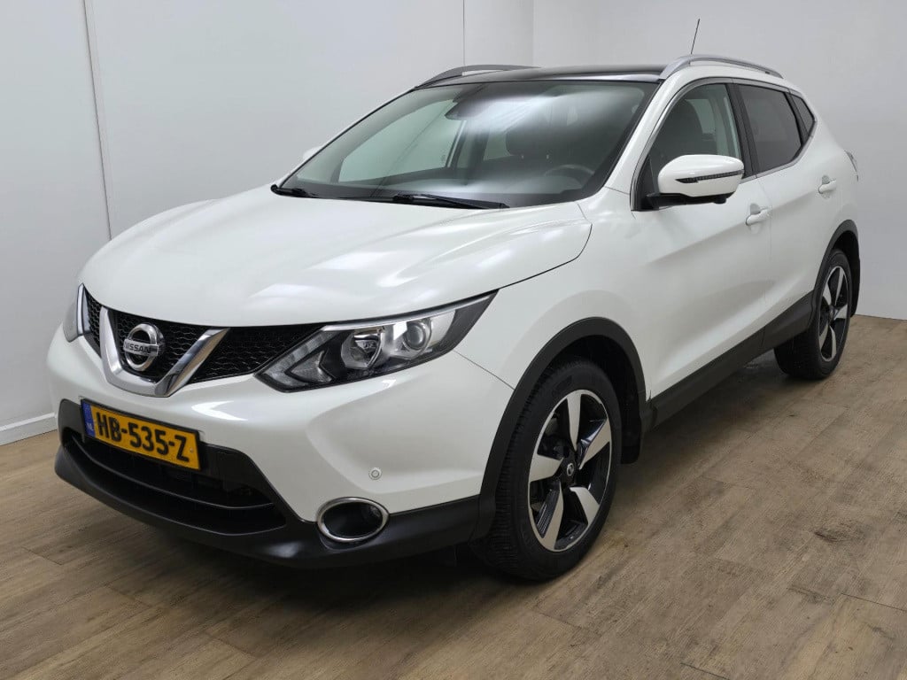 Nissan Qashqai occasion automaat 1.2 connect edition met parkeercamera en p