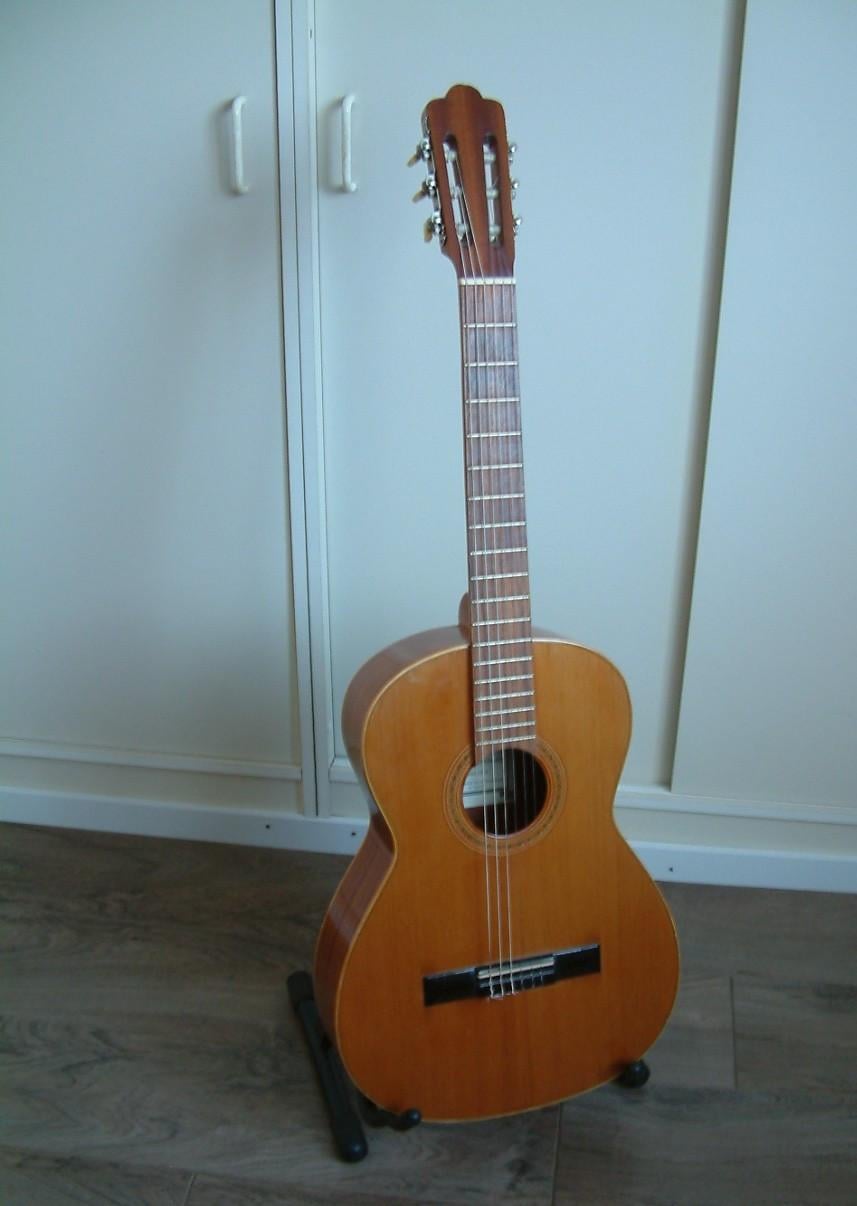Klassiek   Spaanse Antonio Fernandez  gitaar  1800 euro