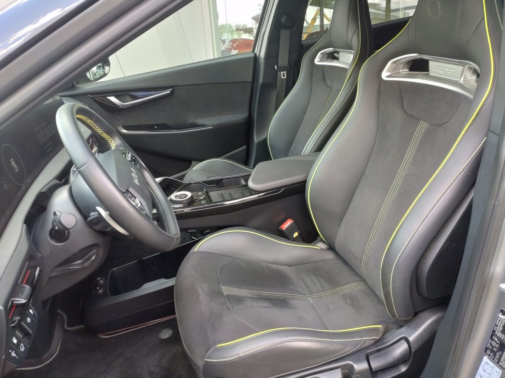 Kia Ev6 gt awd 77.4 kwh performance