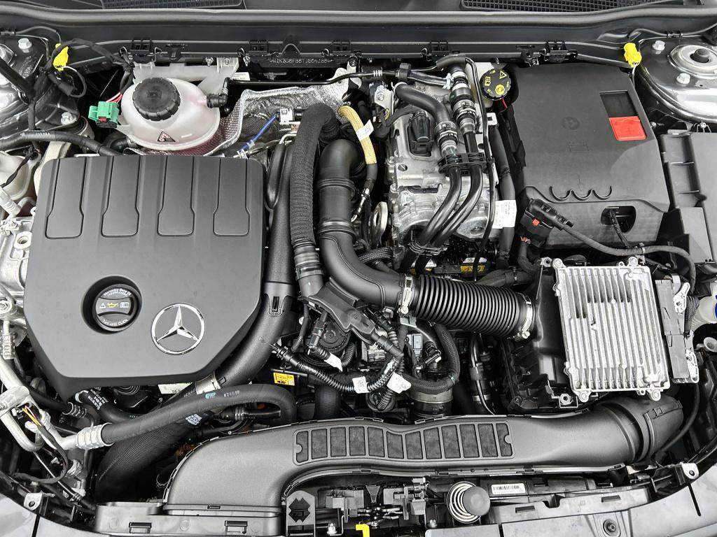 Mercedes-Benz A-Klasse 250 e business solution amg amg line | night pakket 