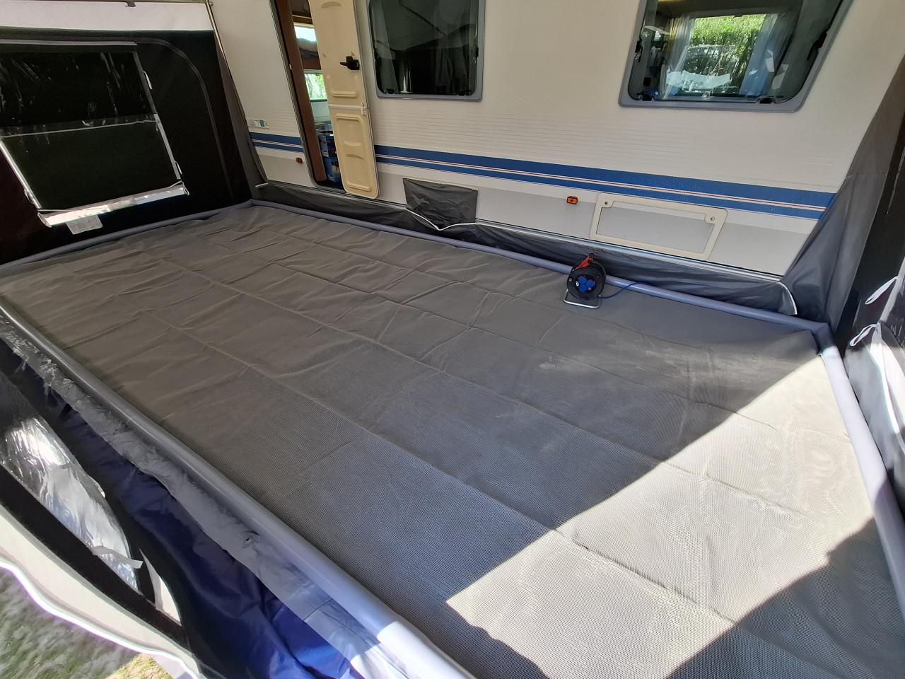 ADRIA Unica 5206 B 502 DK (COMPLETE (SEIZOENS) CARAVAN)