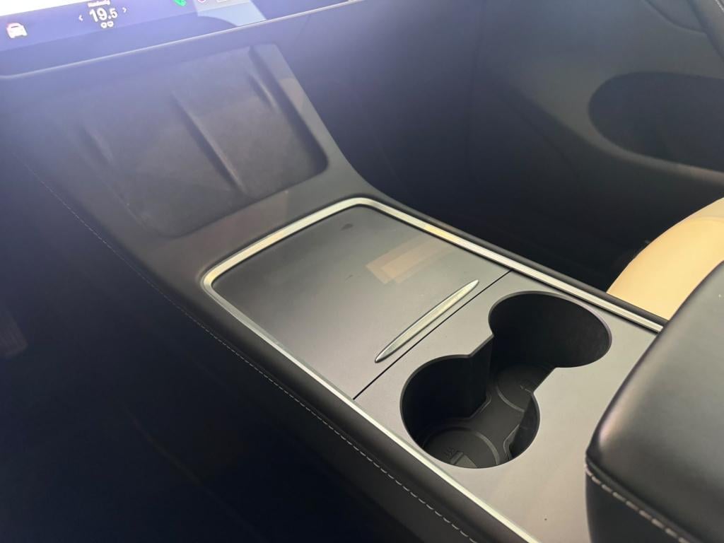 Tesla Model Y rwd 58 kwh / soh 98%