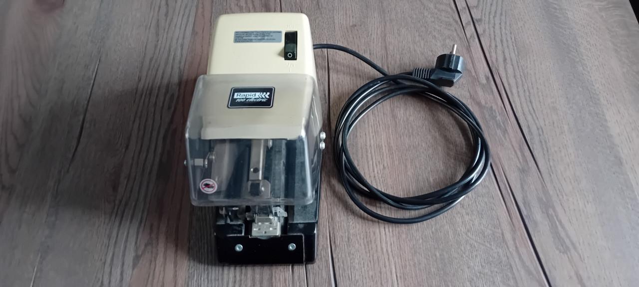 Elektrische nietmachine