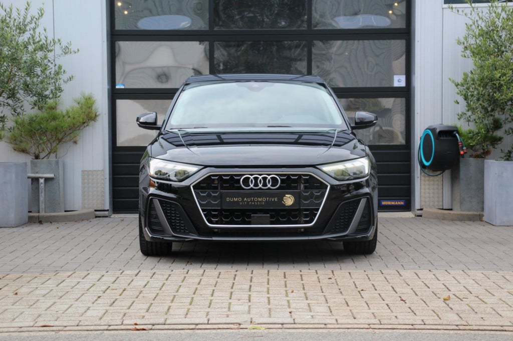 Audi A1 Sportback 30 tfsi s line - virtual - led - matrix - cruise - carpla