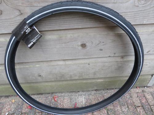 Te  Koop 4fietsbanden