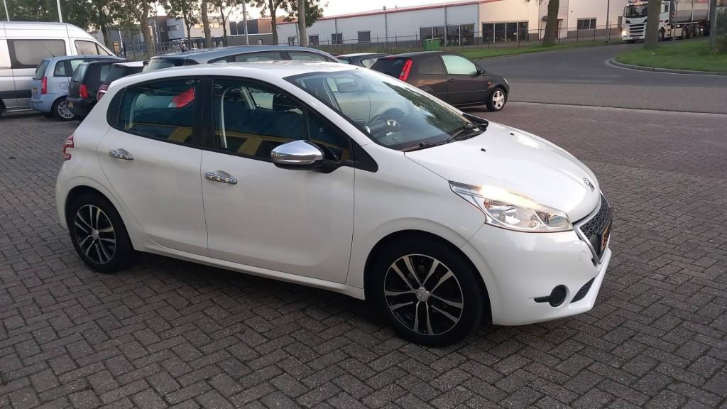 Peugeot 208 1,0 vti access