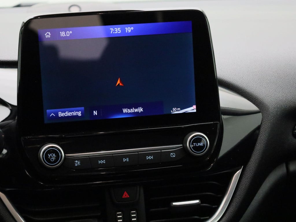 Ford Fiesta 1.0 ecoboost titanium x | lmv | parkeer sensoren | navigatie | 