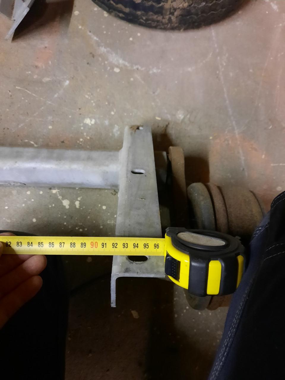 Aanhanger trailer onderstel geremde as met dissel en neuswiel