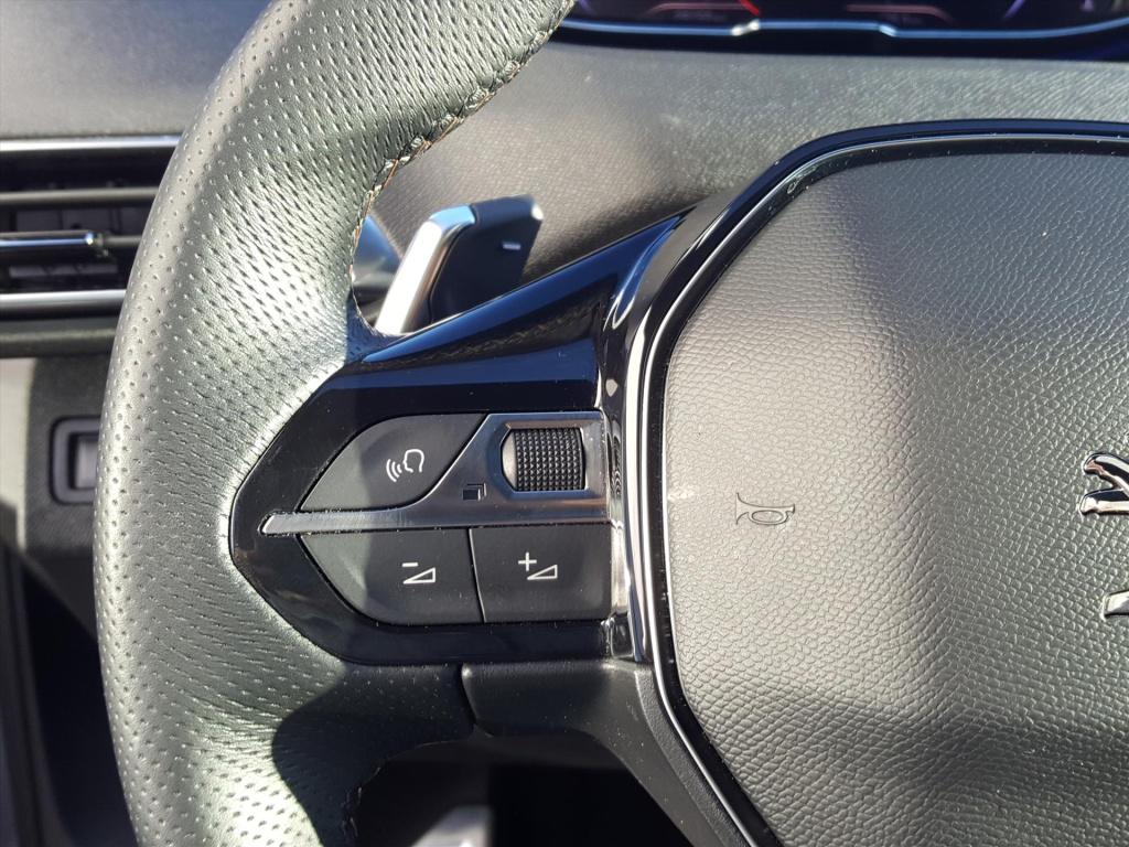 Peugeot 3008 1.6 puretech 180pk s&amp;s eat8 gt