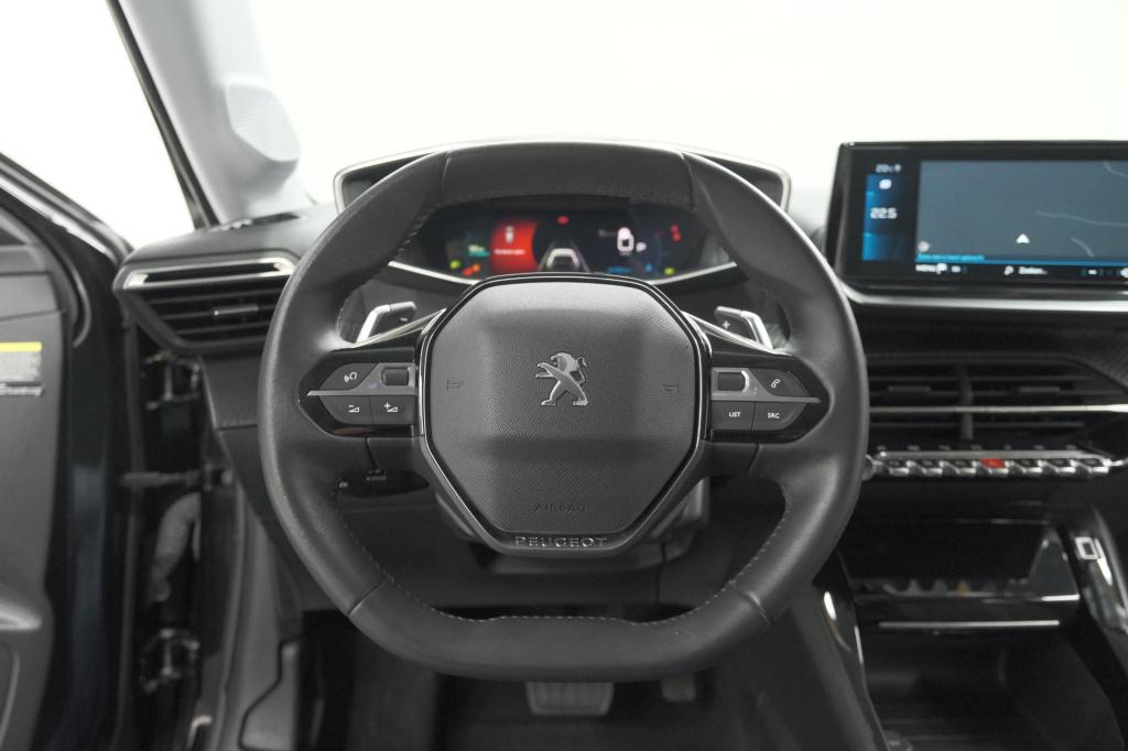 Peugeot 208 puretech 100 eat8 allure | camera | navigatie | apple carplay |