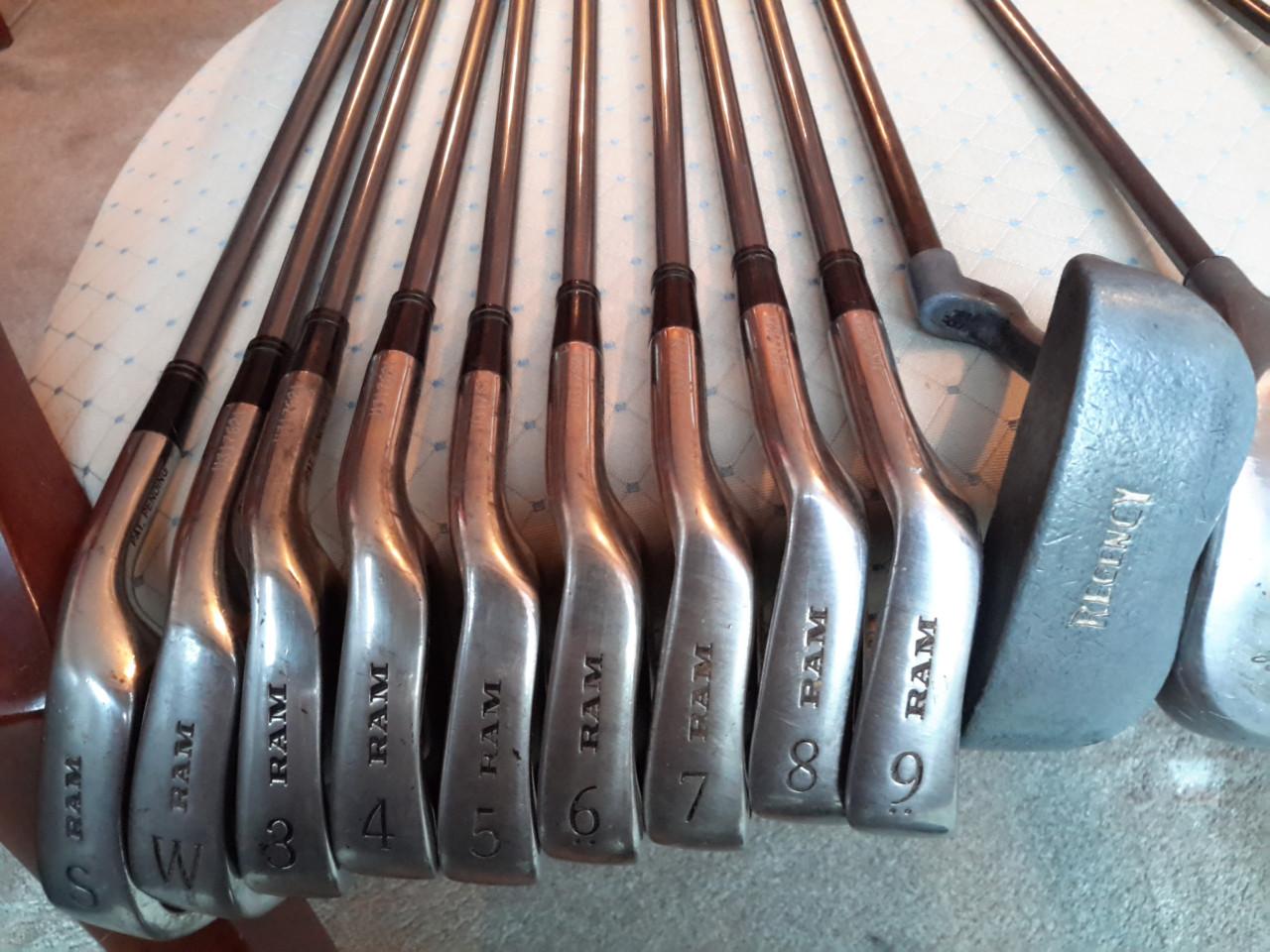 Twee golfsets (apart te koop)