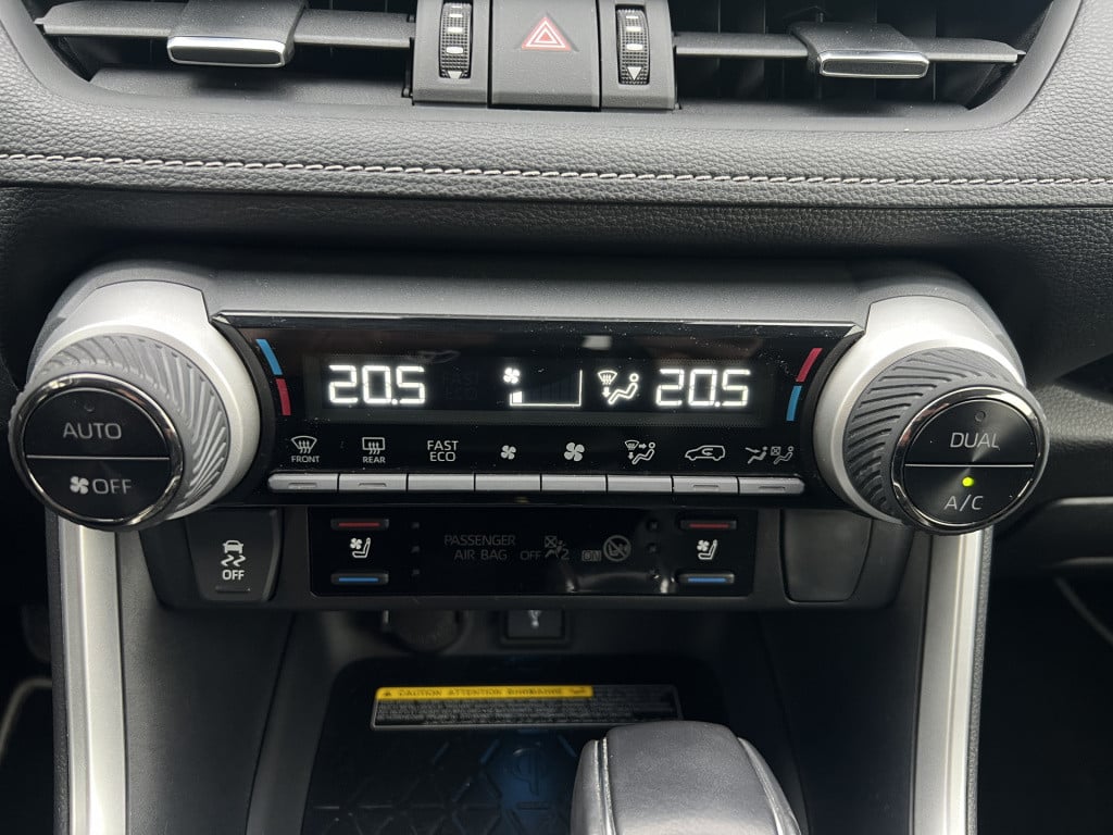 Toyota Rav4 2.5 hybrid executive nl auto | trekhaak | alarm klass 3 | vol l