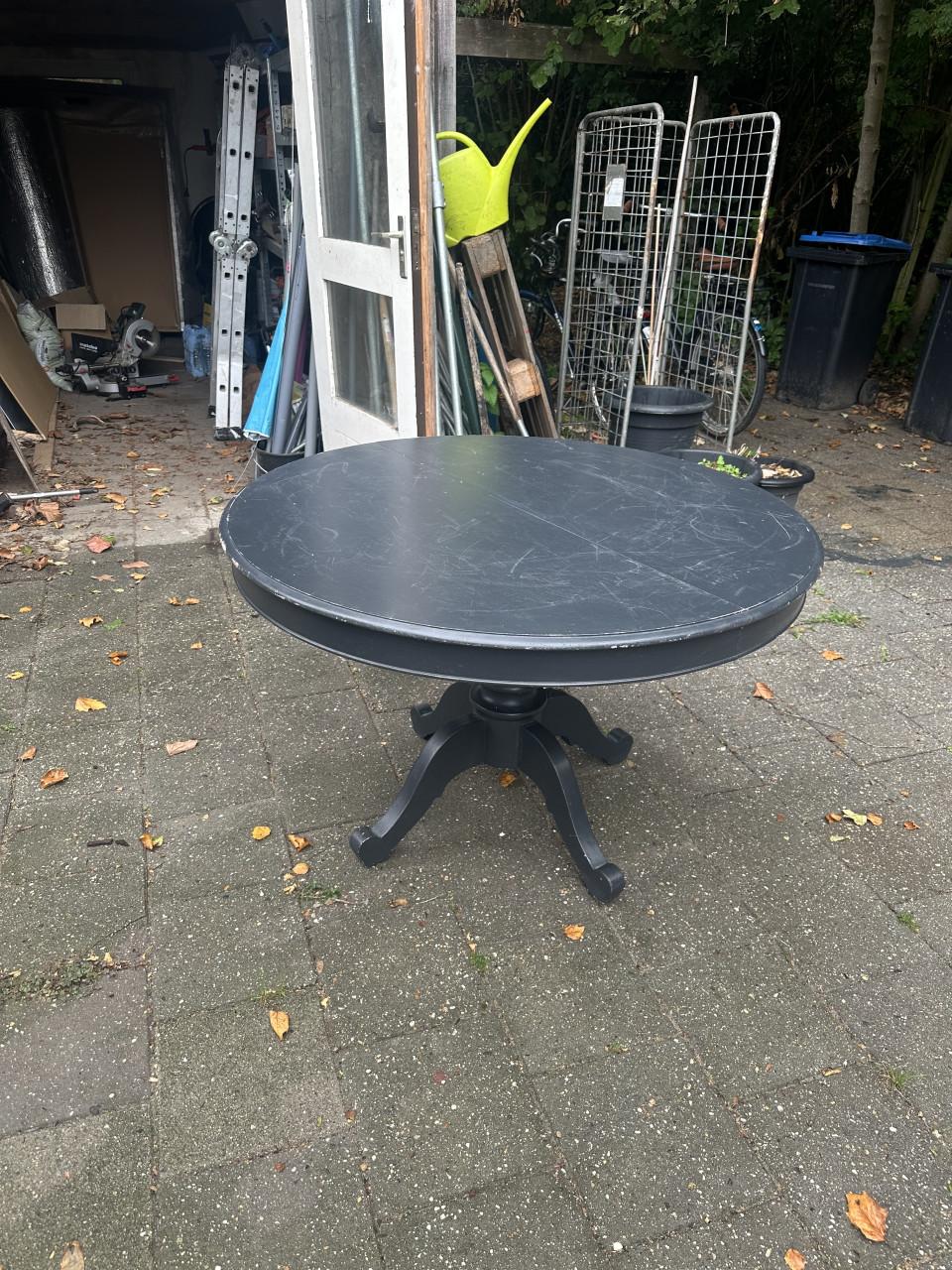 Ronde eettafel