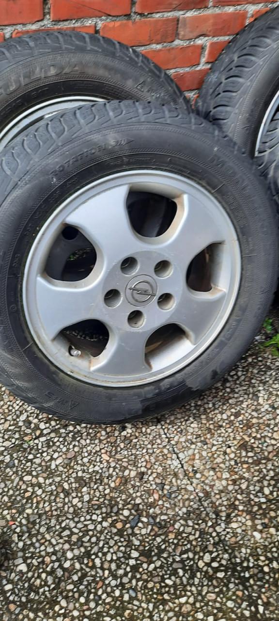 Original opel velgen met banden