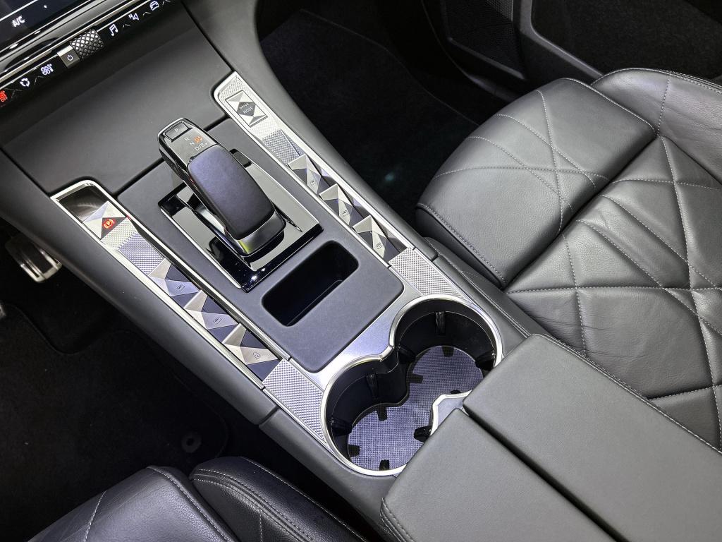 Ds Ds 7 crossback e-tense awd 300pk automaat rivoli | zwart leder | adaptie