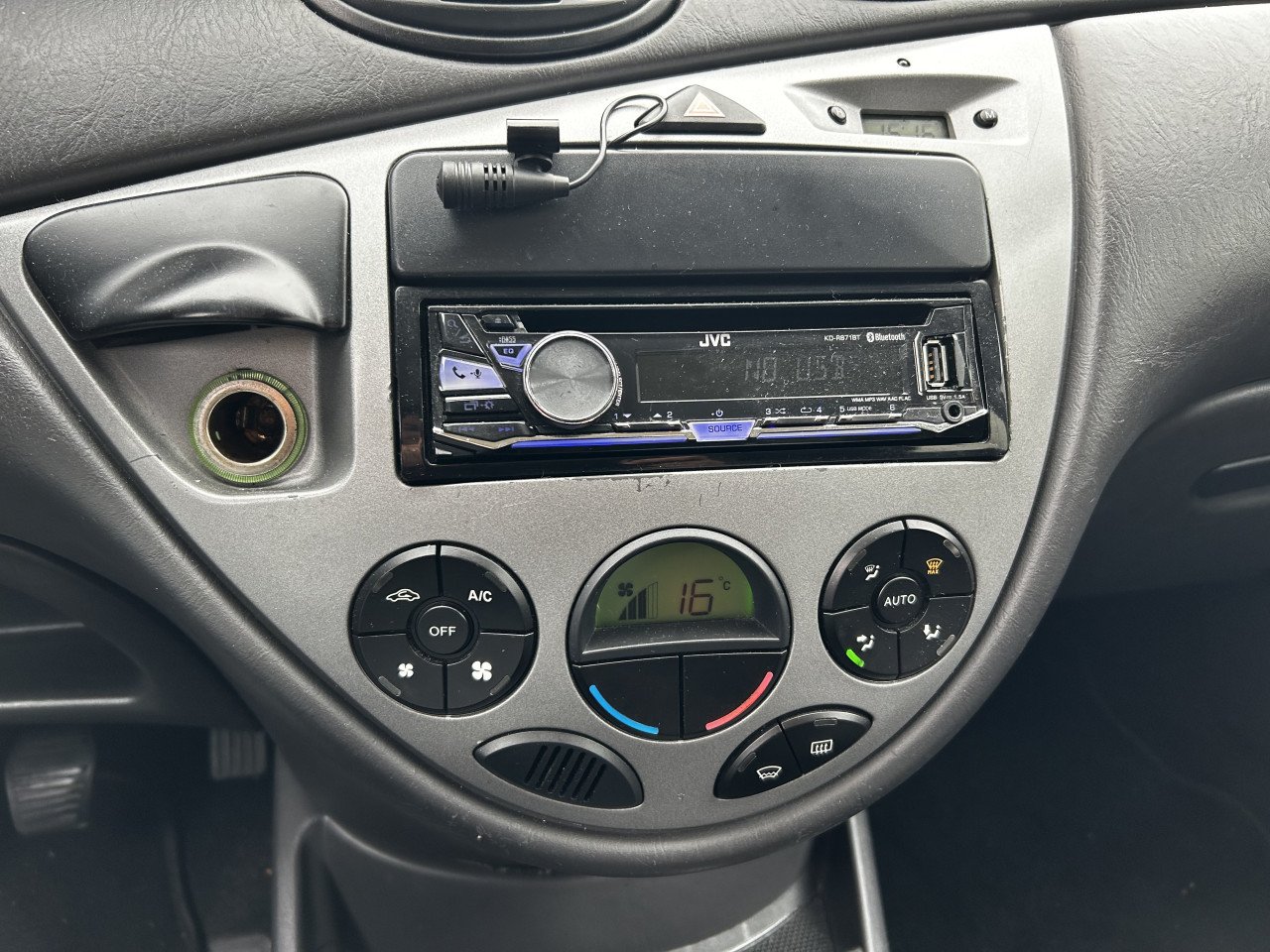 Ford Focus 1.6-16V Ambiente/INRUILKOOPJE/AIRCO