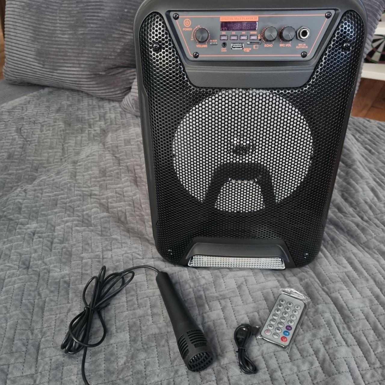 Party speaker bleutooth met licht mic enz