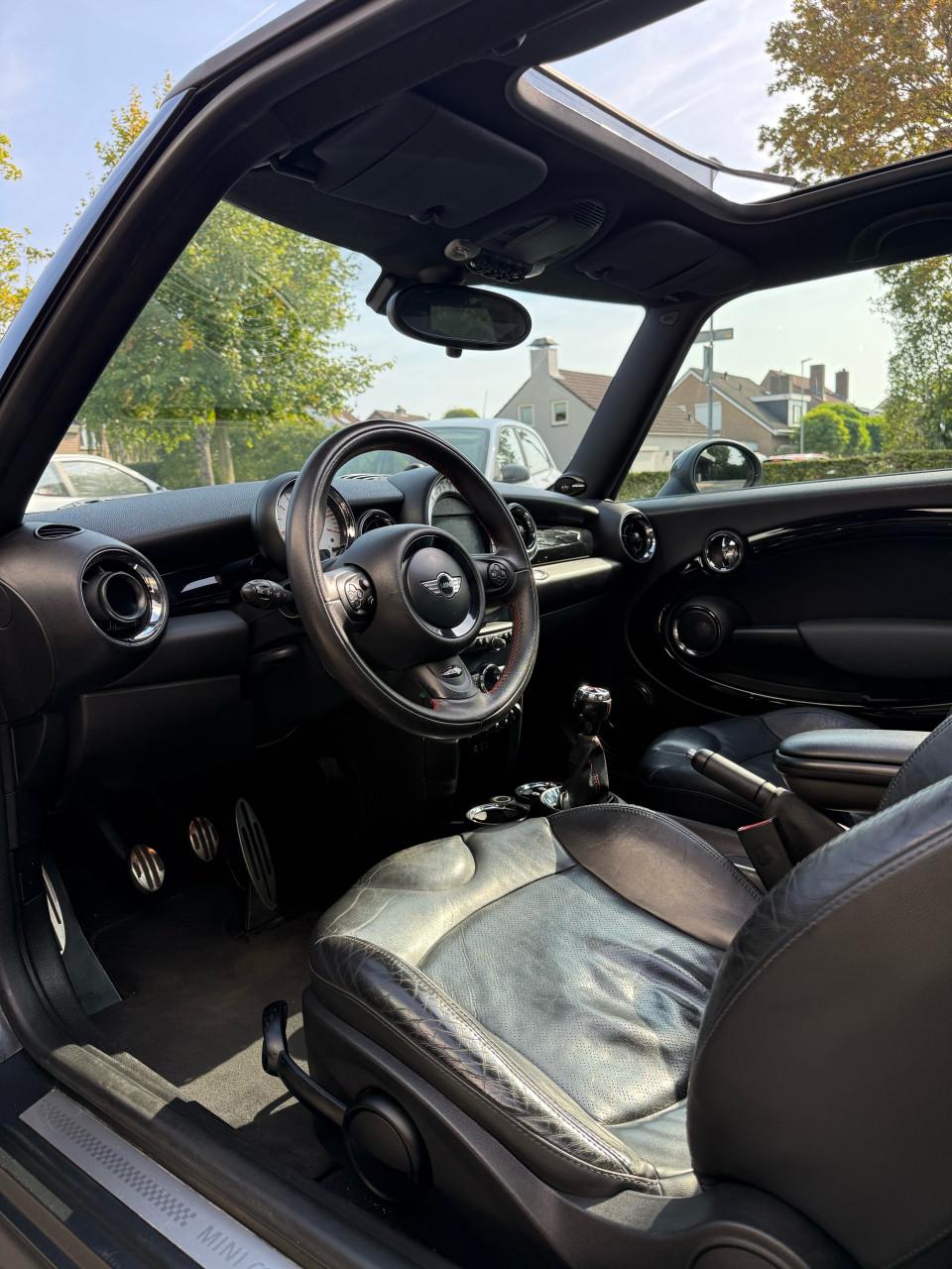 Mini Cooper S R56 - H&K|LEER|PANO|NAVI|JCW