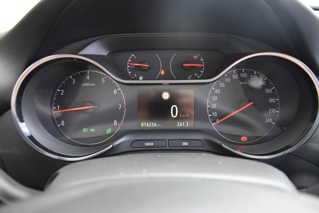 Opel Crossland X 1.2 turbo innovation | winterpakket | lmv | navi |