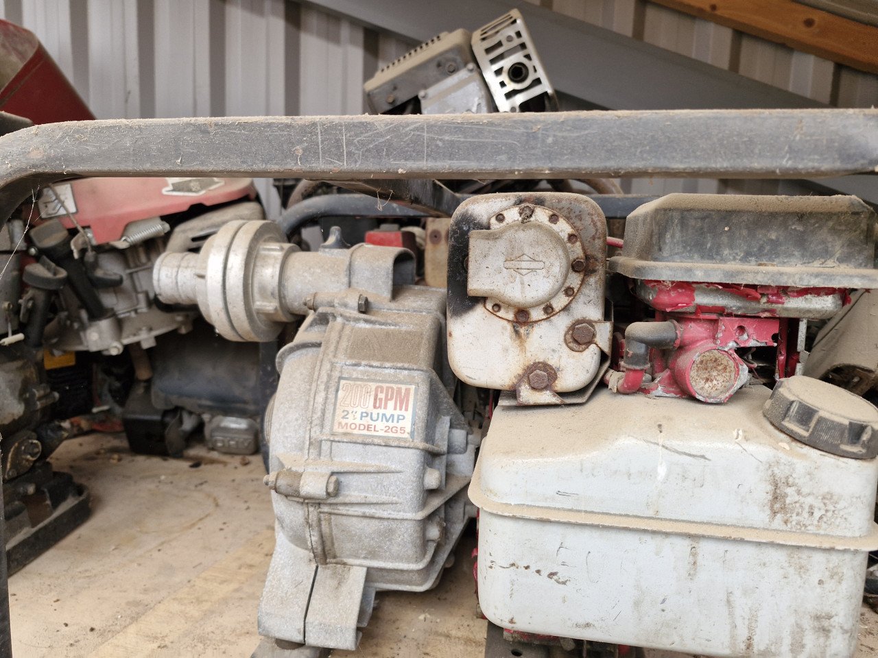 Te koop waterpomp op benzine