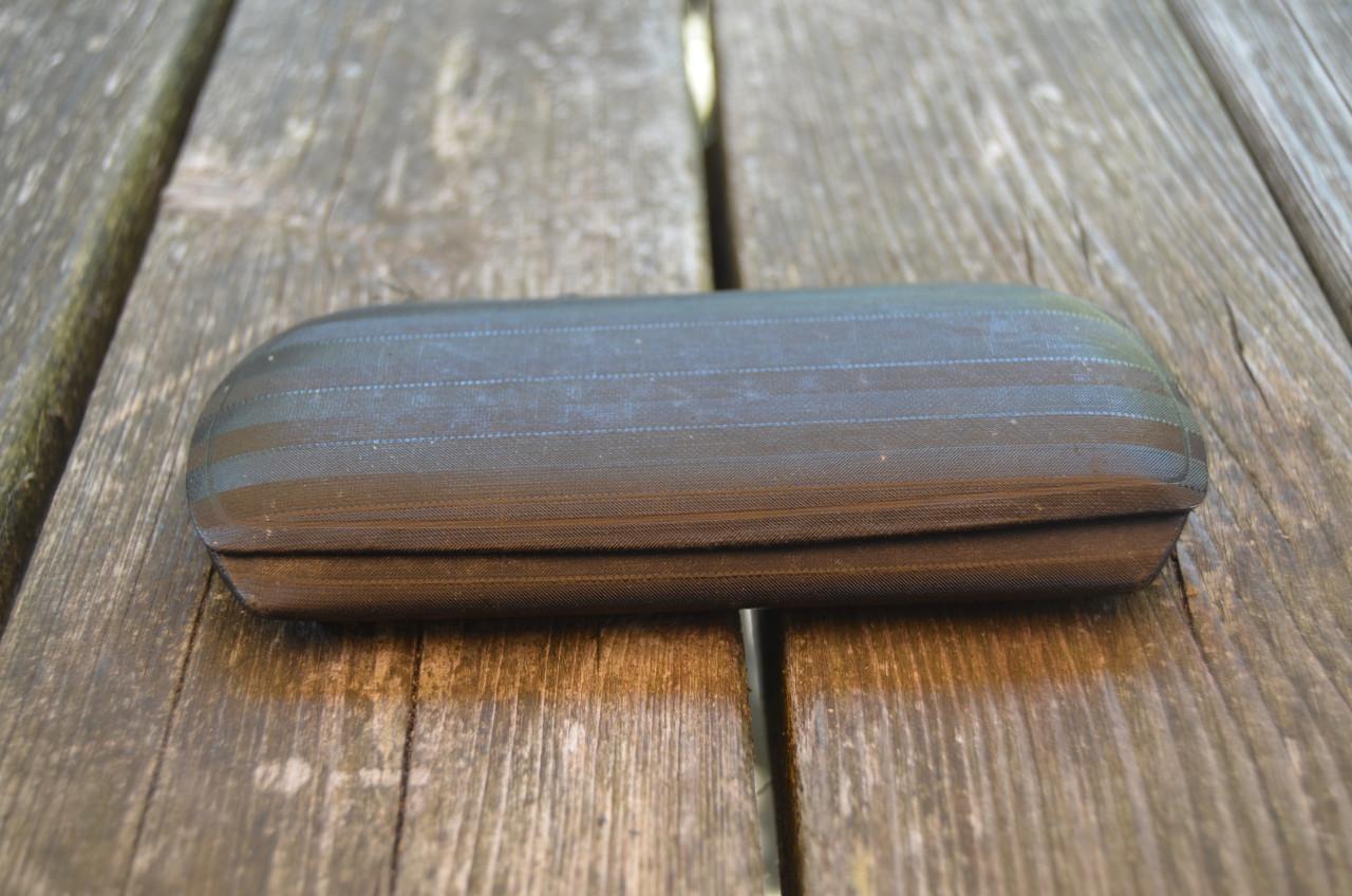 Diverse antieke brilletjes + etuis