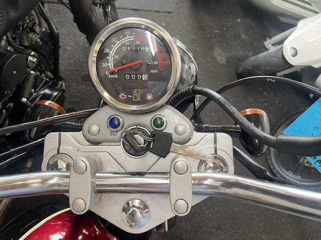 Schitterende demo hanway raw 50 caferacer van 1 ste eigenaar met maar 1775k