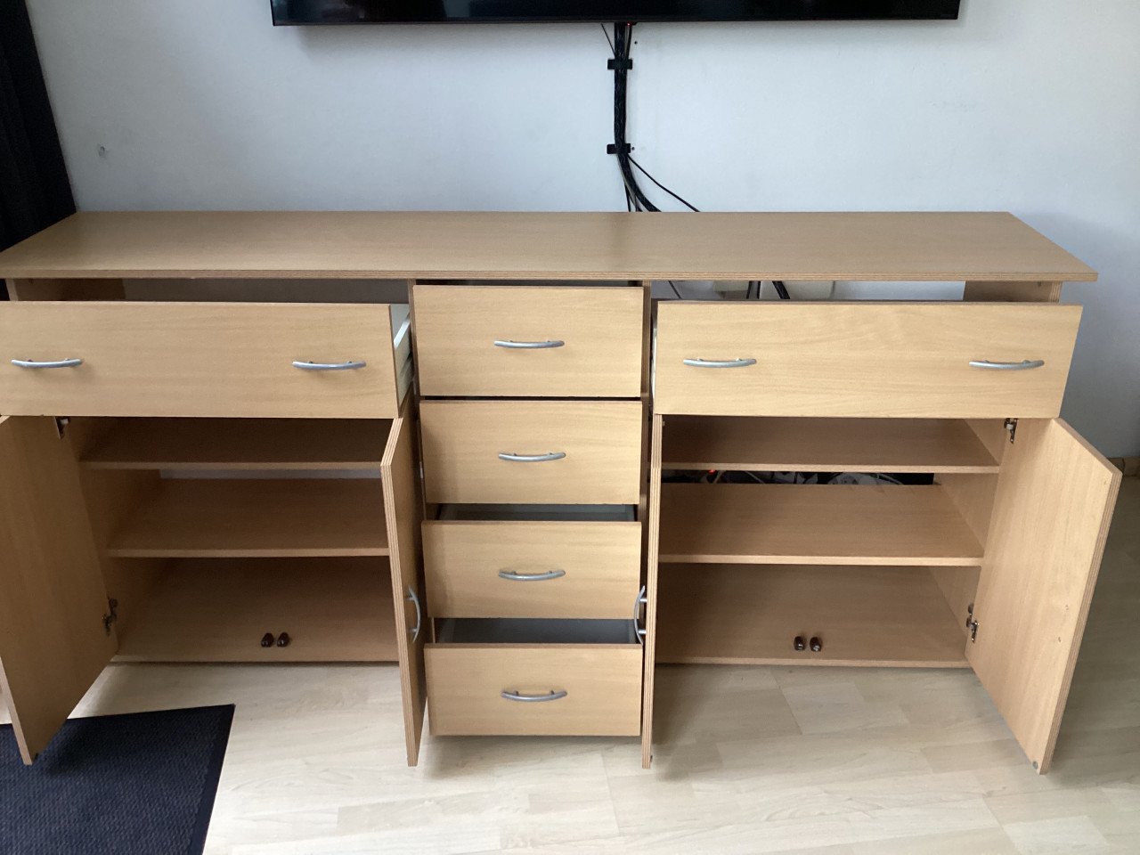 Licht ruim Dressoir, veel opbergruimte