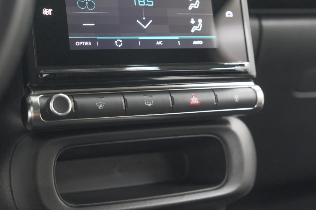 Citroen C3 puretech 110 eat6 shine | camera | navigatie | parkeersensoren |