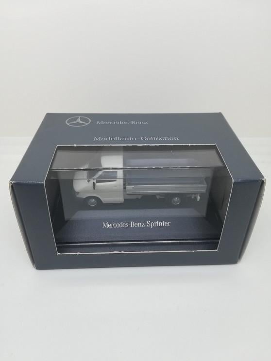 10 Mercedes Schaalmodellen 1:87 in Mercedes O.V.P.