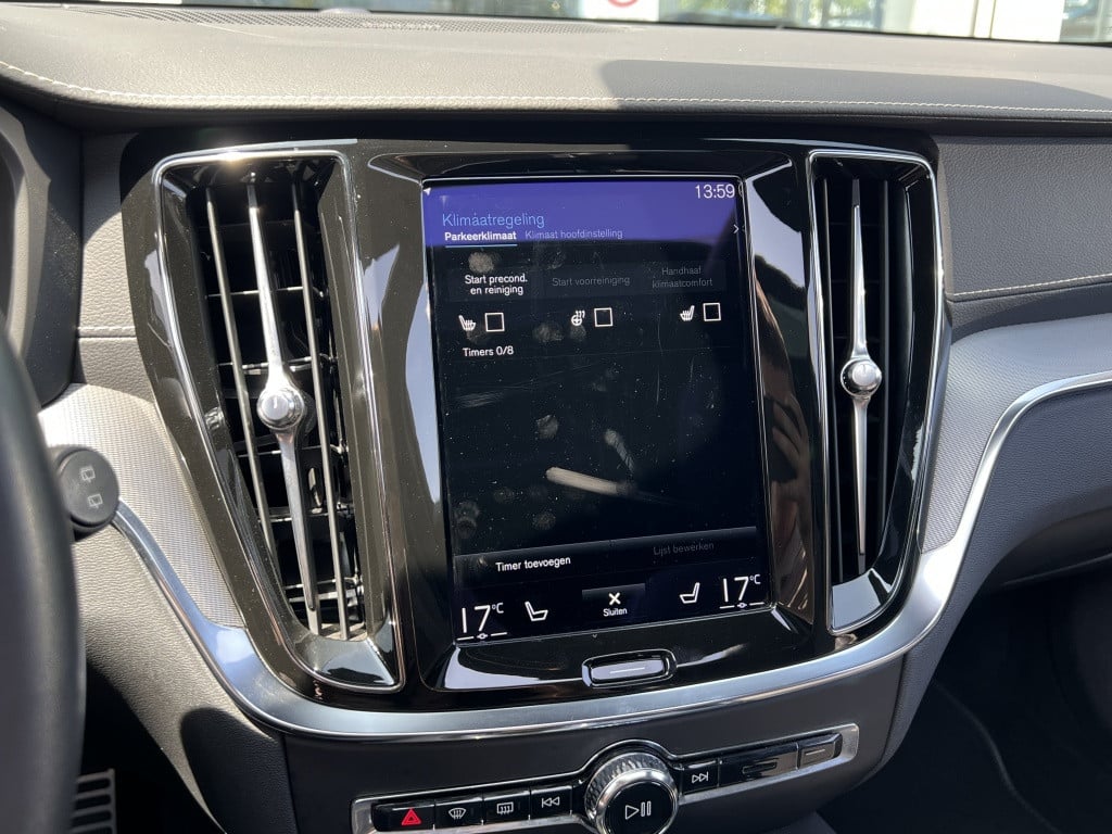 Volvo V60 t6 398pk recharge r-design| panodak| adap.cruise| trekhaak| awd|