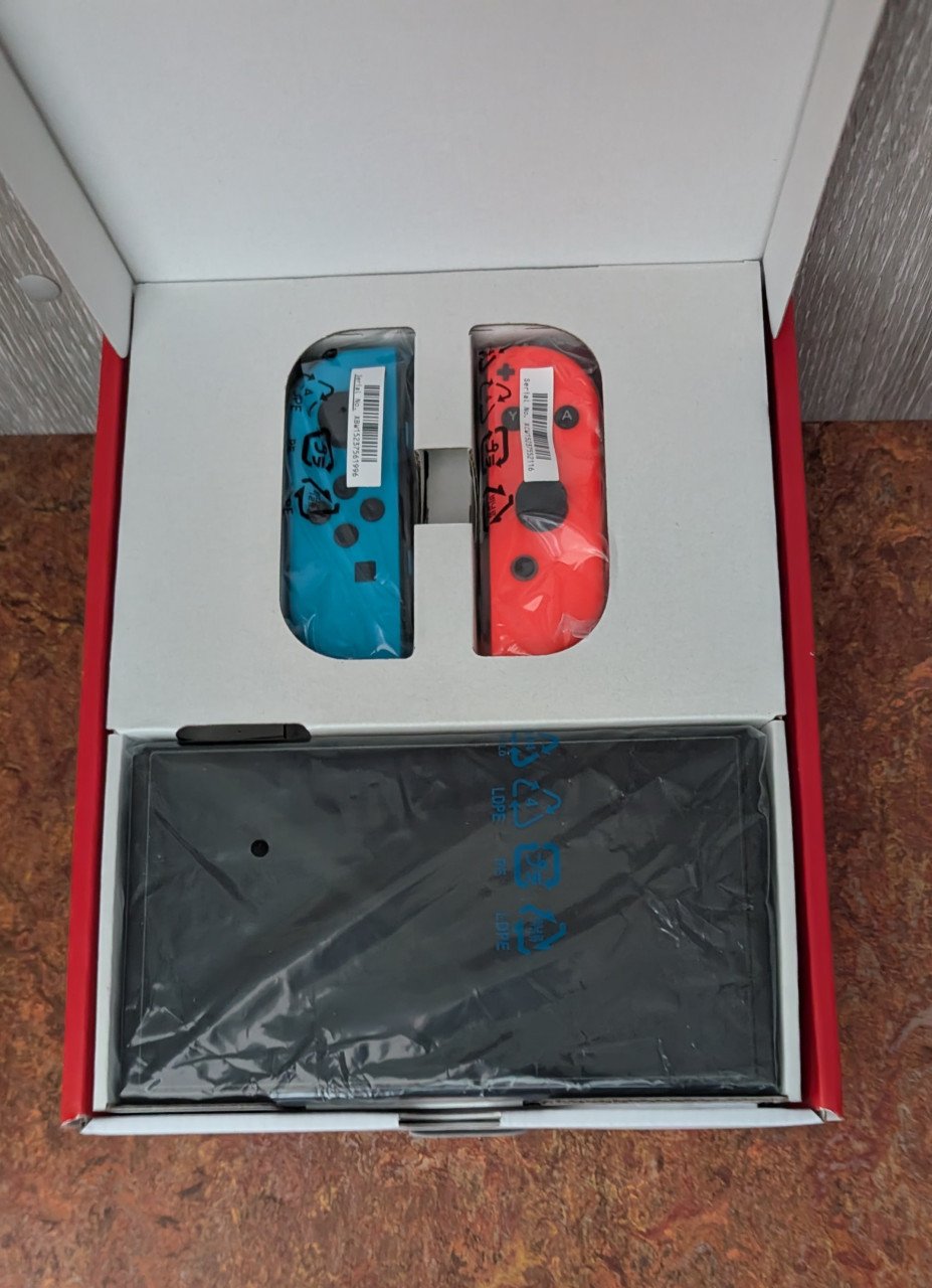 Switch Oled met 512 GB en extra adapter