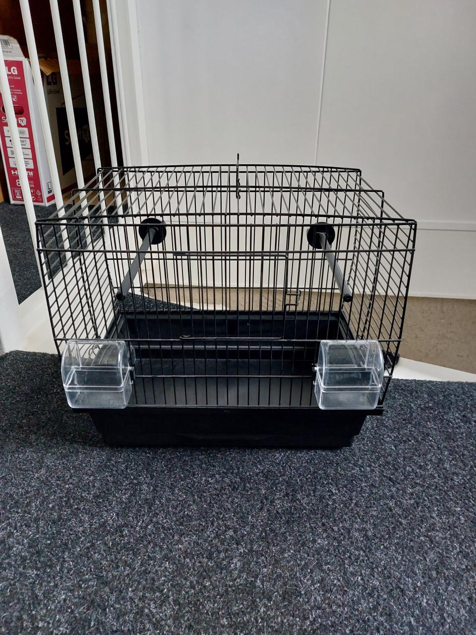 Nieuwe zwarte vogelkooi