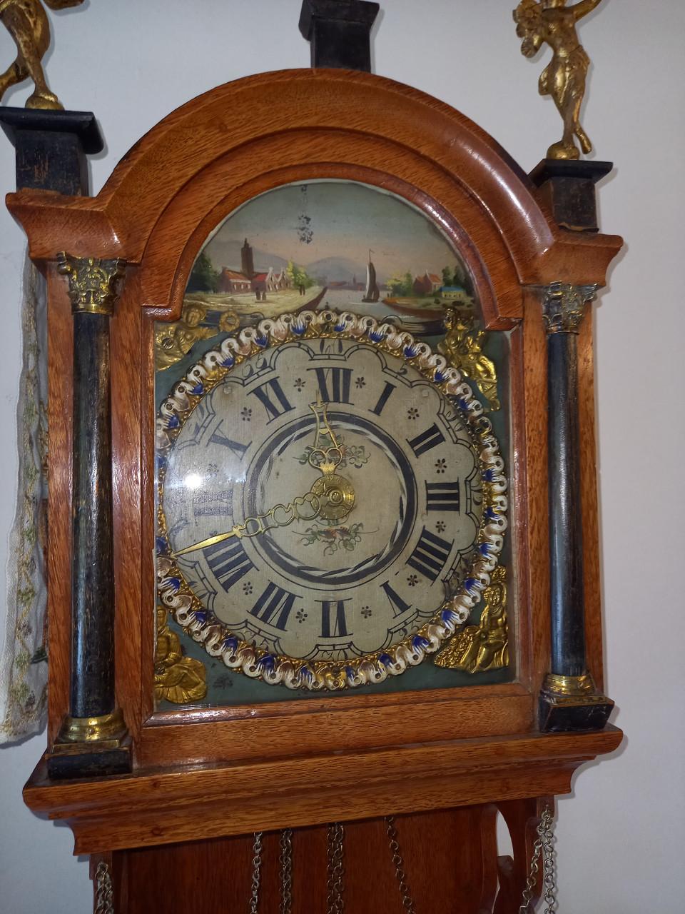 Echt antieke Friese klokken