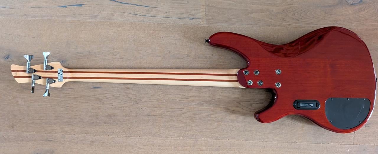 Yamaha TRB1004J  4-snarige elektrische basgitaar