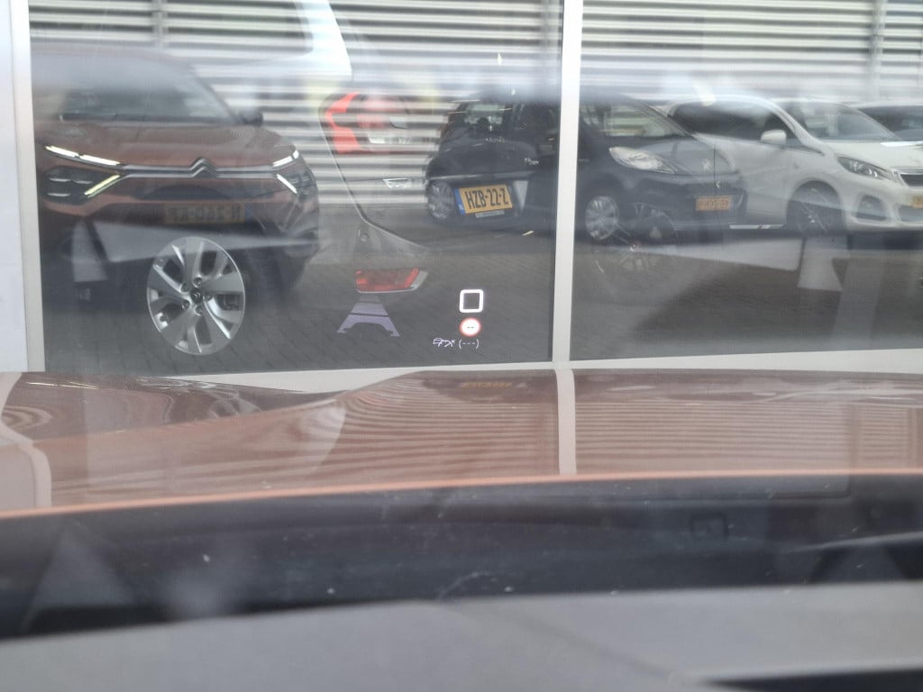 Citroen C4 130 eat8 automaat shine clima/lmv/nav/cam