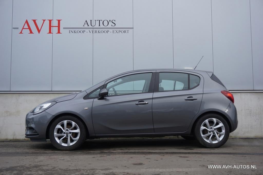 Opel Corsa 1.4 color edition