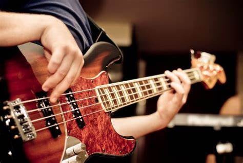 Bassist gezocht m/v