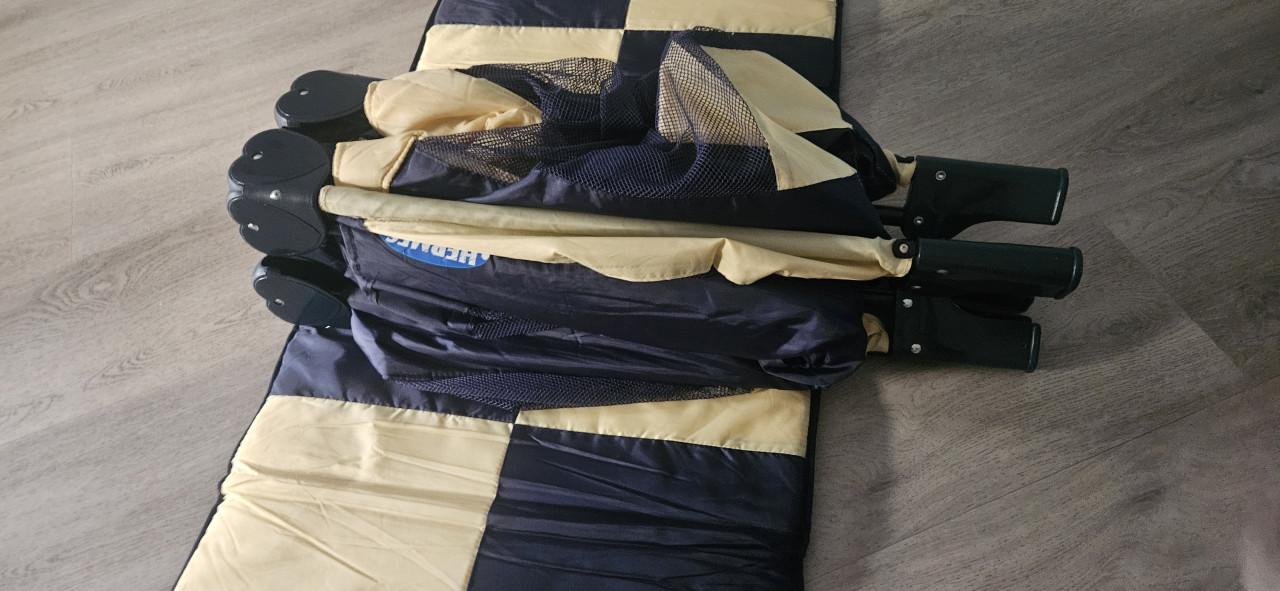 Campingbed met babyhangmat en matrasje