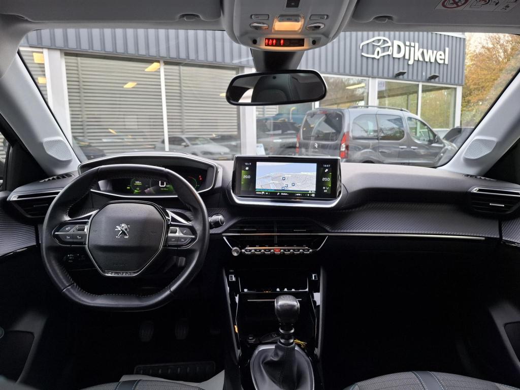 Peugeot 208 1.2 100 allure pano/clima/nav/cam