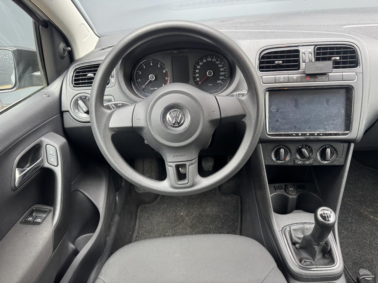 Volkswagen Polo 1.2 Easyline 44KW 2010 Grijs Airco Apk Navi